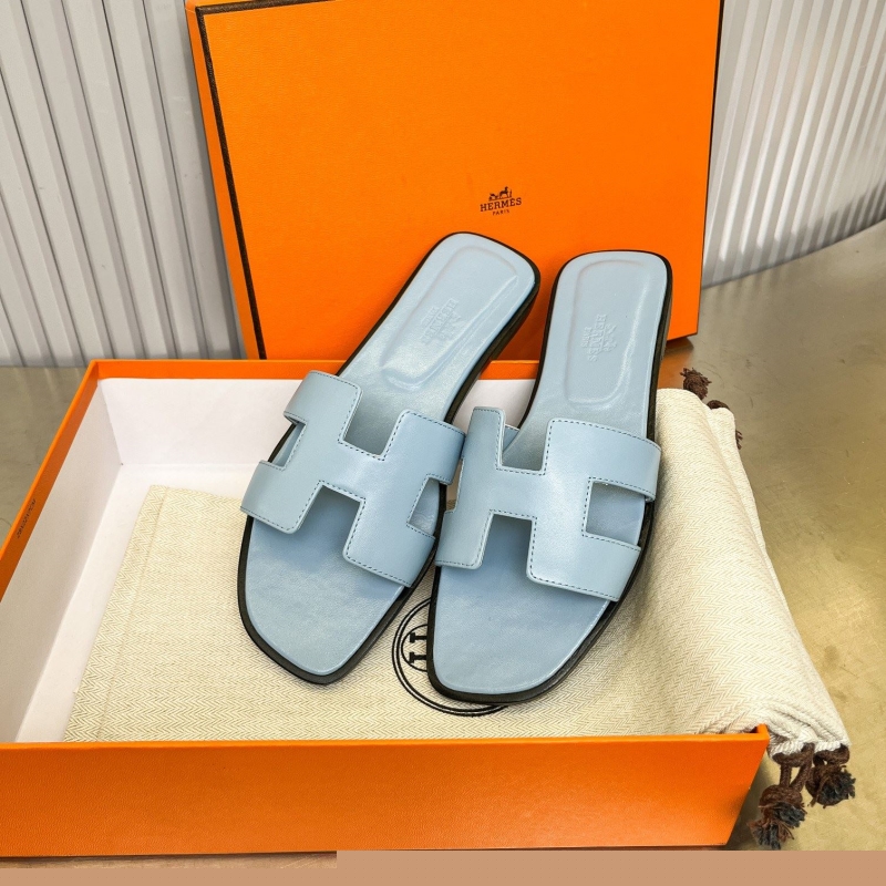 H**mes slippers